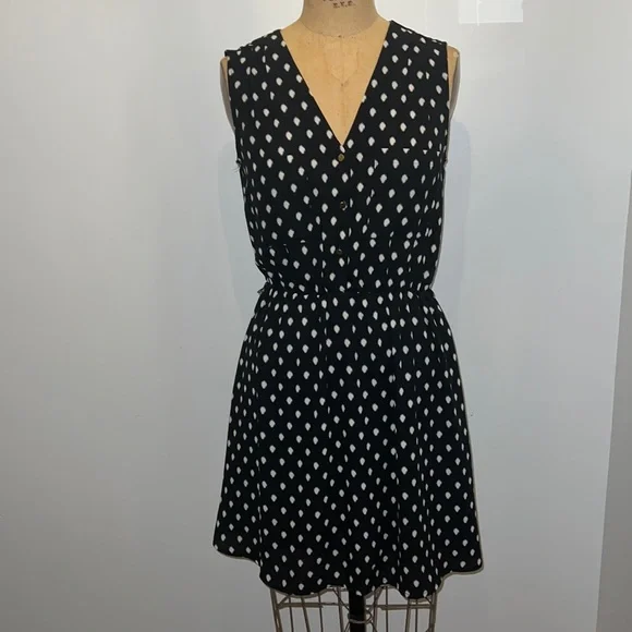 H&M | Dresses | Hm Polka Dot Vneck Lightweight Dress 6 | Poshmark